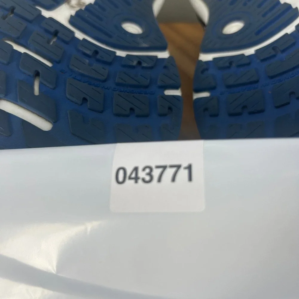Brooks good used